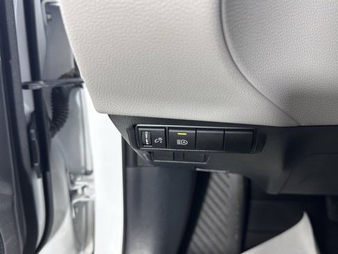 Used 2022 Toyota Corolla Cross LE image 21