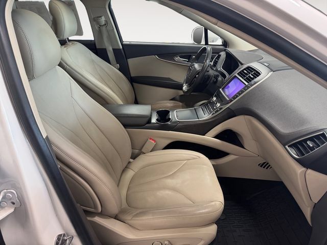 Used 2019 Lincoln Nautilus Reserve AWD/4WD image 4