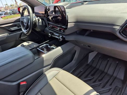Used 2026 Chevrolet Silverado EV Trail Boss w/ LPO, Gameday Tailgate Package AWD/4WD image 29