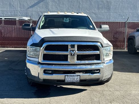 Used 2014 RAM 3500 Tradesman w/ Chrome Appearance Group image 5