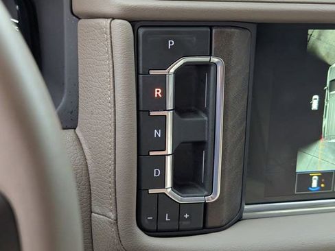 Used 2024 GMC Yukon Denali AWD/4WD image 19