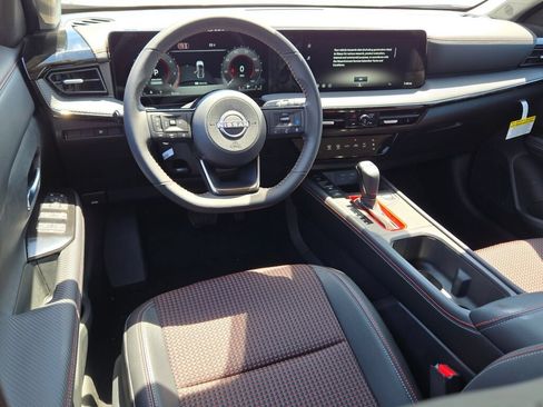 Used 2026 Nissan Kicks SR AWD/4WD image 16