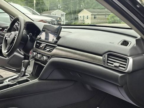 Used 2018 Honda Accord LX image 23