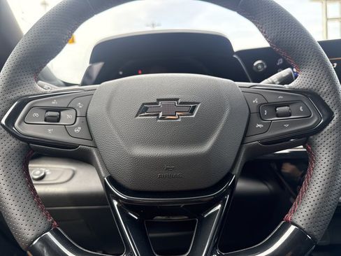 New 2026 Chevrolet Trax RS w/ Sunroof Package FWD image 21