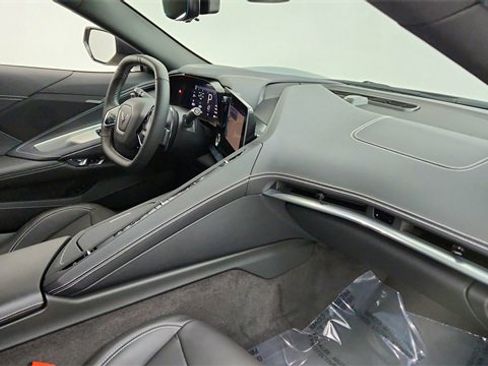 Used 2024 Chevrolet Corvette Stingray w/ Z51 Performance Package image 19