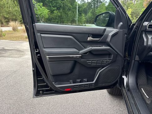 Used 2024 Toyota Tacoma TRD Sport AWD/4WD image 6