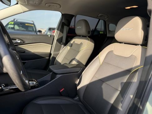 Used 2025 Chevrolet Trax ACTIV w/ Driver Confidence Package image 8