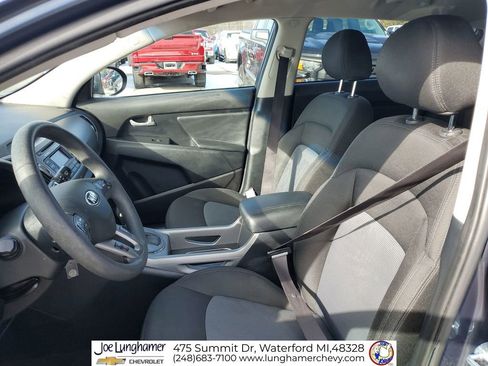 Used 2016 Kia Sportage LX image 17