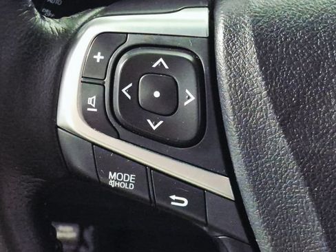Used 2015 Toyota Camry SE FWD image 12