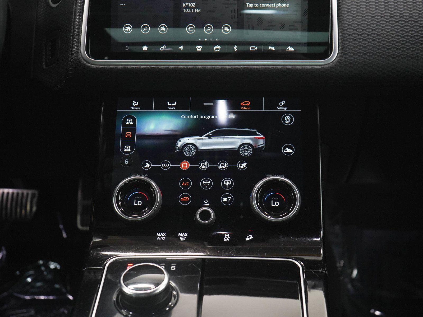Used 2018 Land Rover Range Rover Velar R-Dynamic SE AWD/4WD image 16