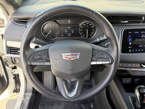 Certified 2023 Cadillac XT4 Premium Luxury image 23