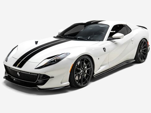 Used 2022 Ferrari 812 GTS RWD image 10