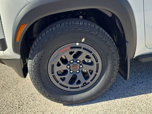 New 2026 Nissan Frontier Pro-X w/ Pro-X Convenience Package RWD image 36