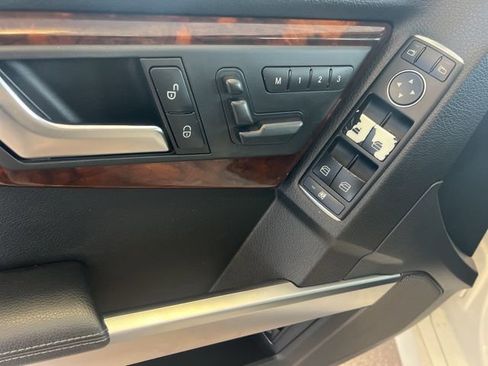 Used 2015 Mercedes-Benz GLK 350 4MATIC image 27