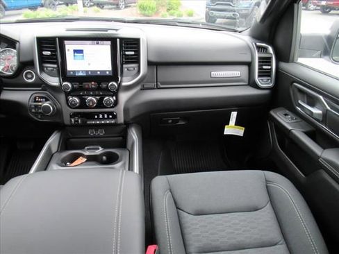 Certified 2025 RAM 1500 Big Horn image 16