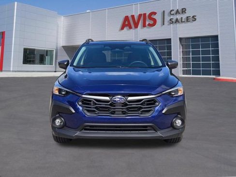 Used 2025 Subaru Crosstrek 2.5i Premium AWD/4WD image 2