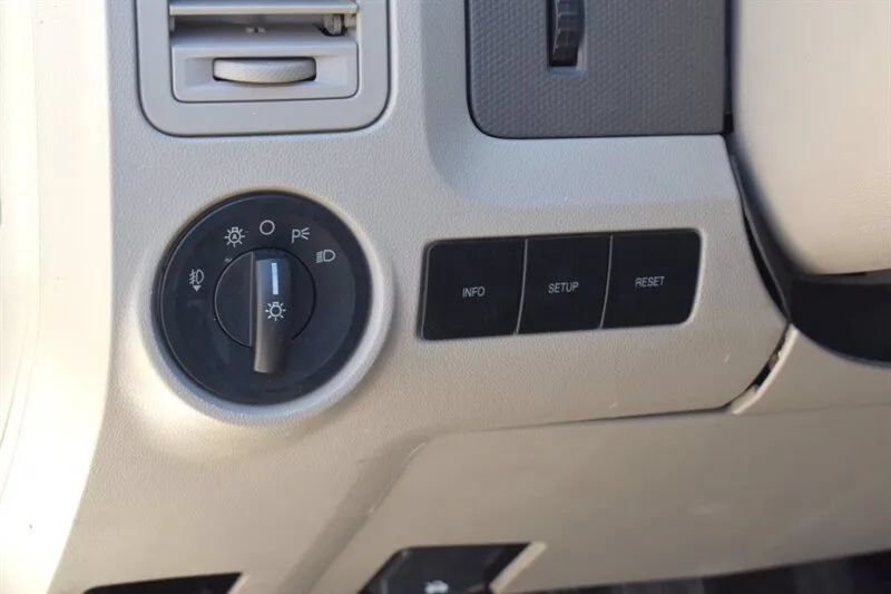 Used 2009 Ford Escape 2WD Hybrid image 16