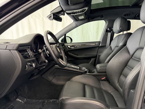 Certified 2022 Porsche Macan GTS image 5