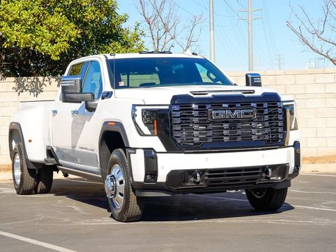 New 2026 GMC Sierra 3500 Denali Ultimate AWD/4WD image 5