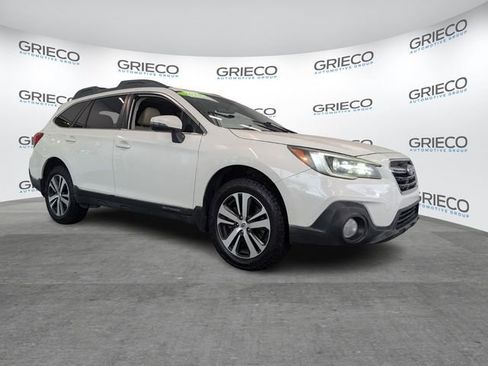 Used 2018 Subaru Outback 2.5i Limited image 1