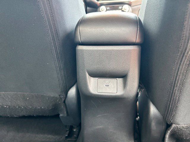 Used 2024 Nissan Versa SR FWD image 30