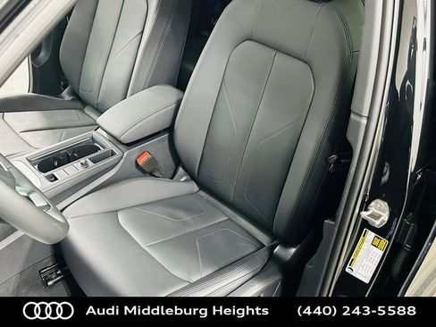 Certified 2025 Audi Q3 2.0T Premium Plus w/ Premium Plus Package image 27