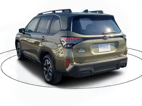 Certified 2025 Subaru Forester Premium AWD/4WD image 3