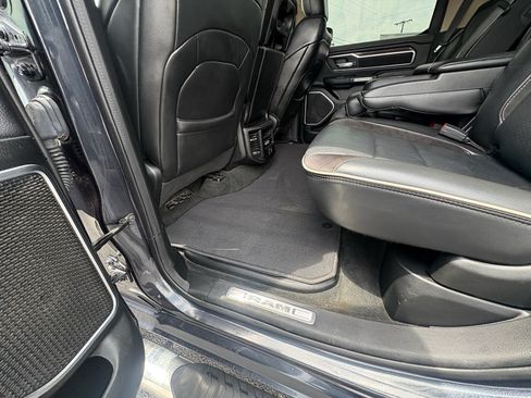 Used 2020 RAM 1500 Laramie AWD/4WD image 19