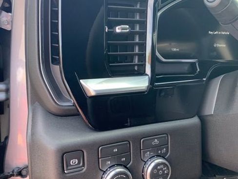 New 2026 GMC Sierra 2500 SLE w/ Preferred Package AWD/4WD image 19
