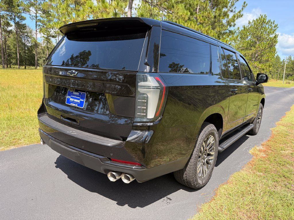 New 2026 Chevrolet Suburban Z71 w/ Z71 Off-Road Package AWD/4WD image 5