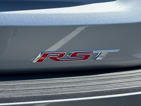 Used 2025 Chevrolet Suburban RST RWD image 13