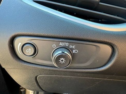 Used 2024 Chevrolet Malibu LT FWD image 18