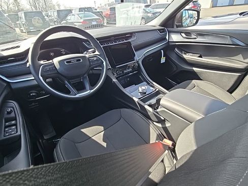 New 2026 Jeep Grand Cherokee L Laredo AWD/4WD image 8