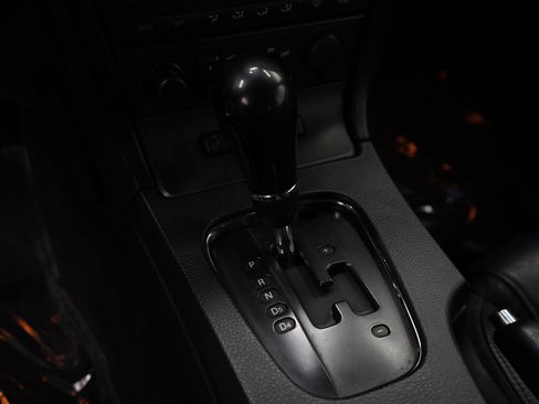 Used 2004 Ford Thunderbird image 17