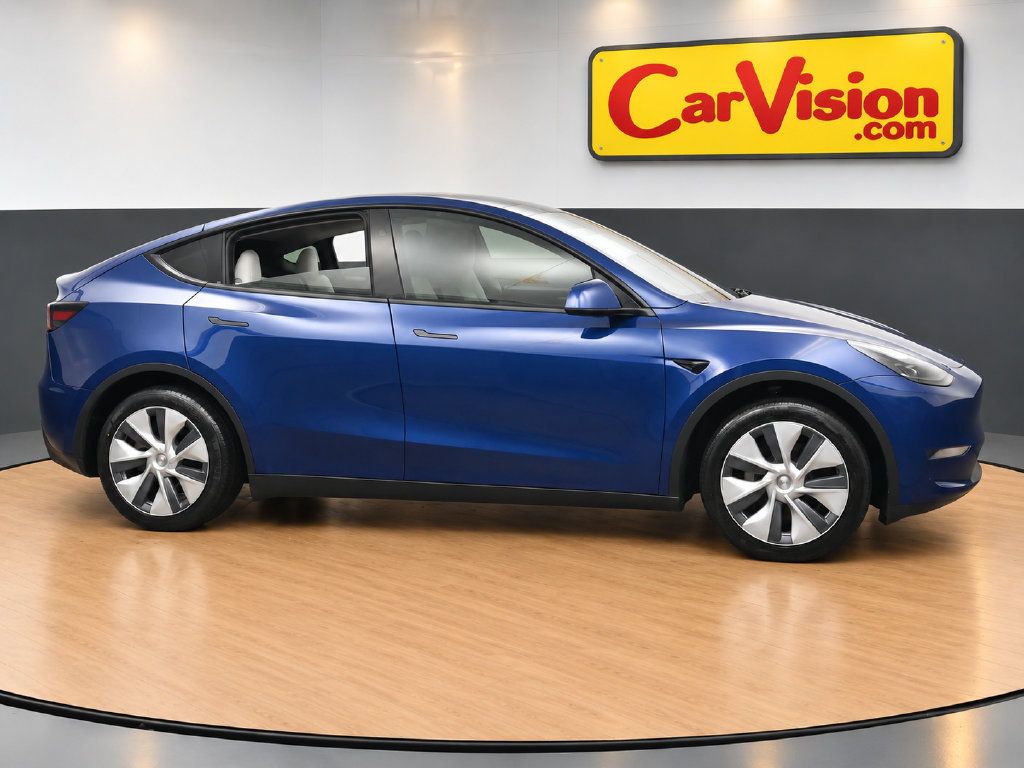 Used 2024 Tesla Model Y 2WD image 5