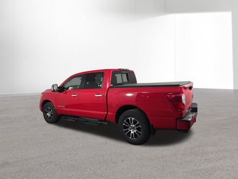 Used 2021 Nissan Titan SV w/ SV Convenience Package AWD/4WD image 11