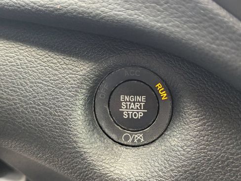 Used 2021 Jeep Cherokee Limited AWD/4WD image 16