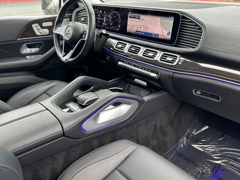 Certified 2024 Mercedes-Benz GLS 450 4MATIC image 17