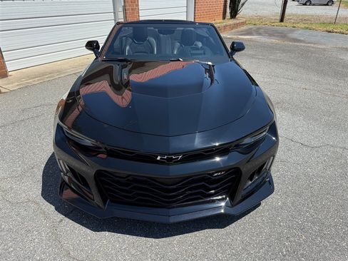 Used 2023 Chevrolet Camaro ZL1 RWD image 15