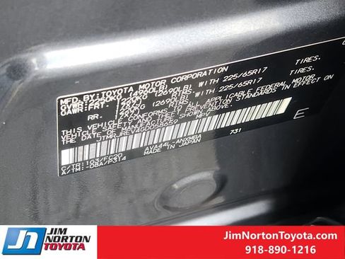 Used 2016 Toyota RAV4 XLE AWD/4WD image 32