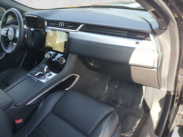 Used 2024 Jaguar F-PACE R-Dynamic S AWD/4WD image 23