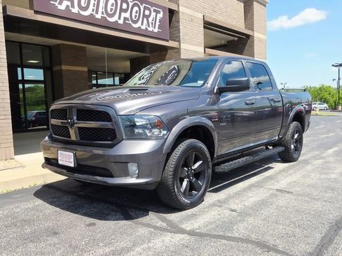 Used 2019 RAM 1500 Express w/ Wheel & Sound Group AWD/4WD image 3