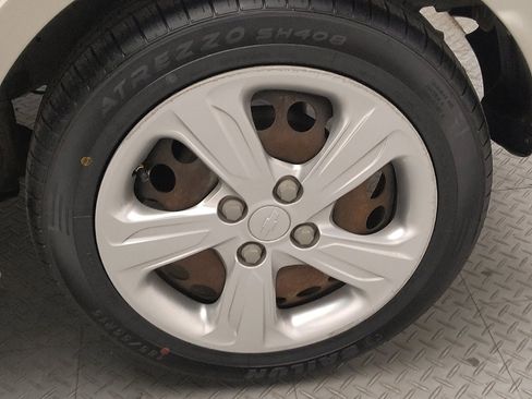 Used 2019 Chevrolet Spark LS FWD image 31