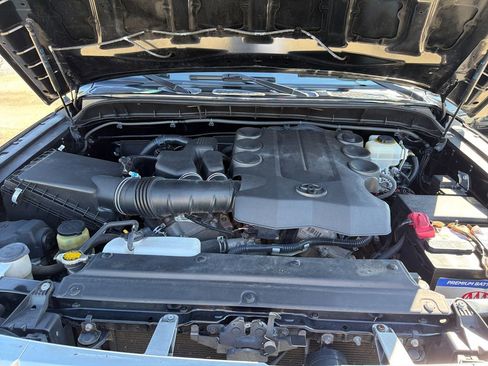 Used 2014 Toyota FJ Cruiser 4WD w/ Upgrade Package image 21