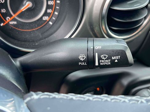 Used 2022 Jeep Wrangler Unlimited Sahara w/ Cold Weather Group AWD/4WD image 16