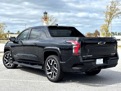 New 2024 Chevrolet Silverado EV RST w/ LPO, Utility Wall Package image 33