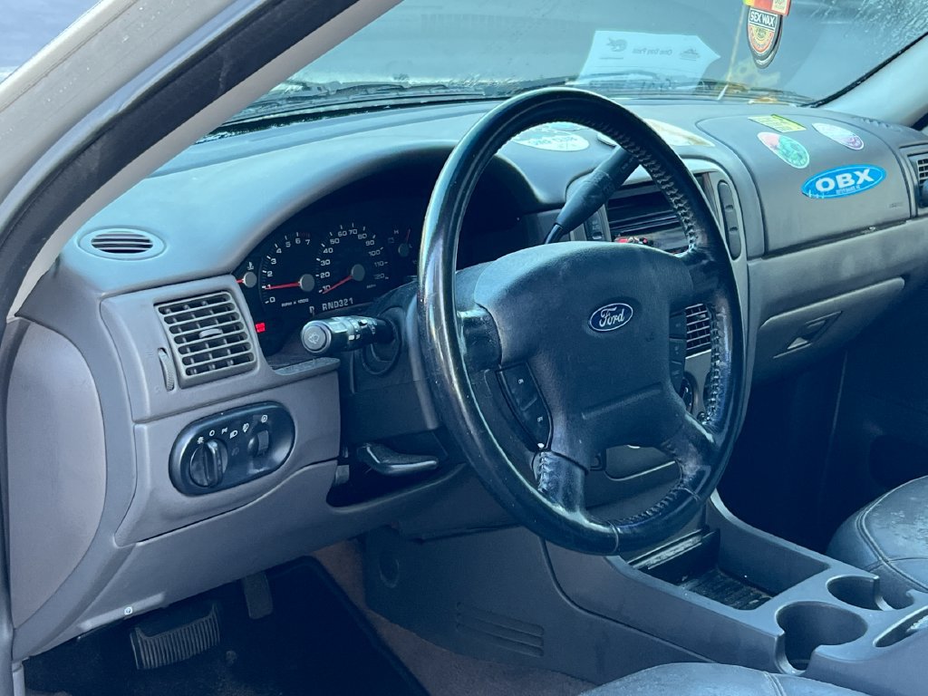Used 2003 Ford Explorer XLT AWD/4WD image 7