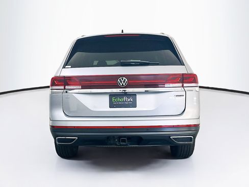 Used 2025 Volkswagen Atlas SE AWD/4WD image 7
