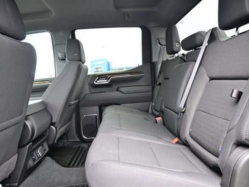New 2026 GMC Sierra 1500 Elevation image 16