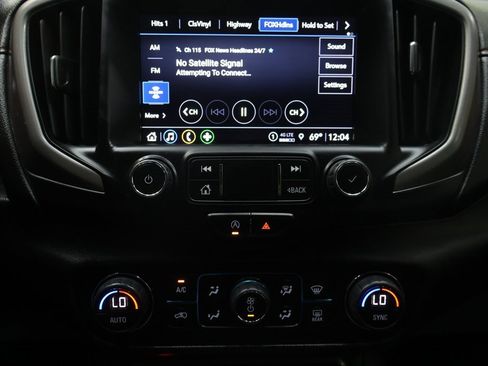 Used 2023 GMC Terrain AT4 image 21